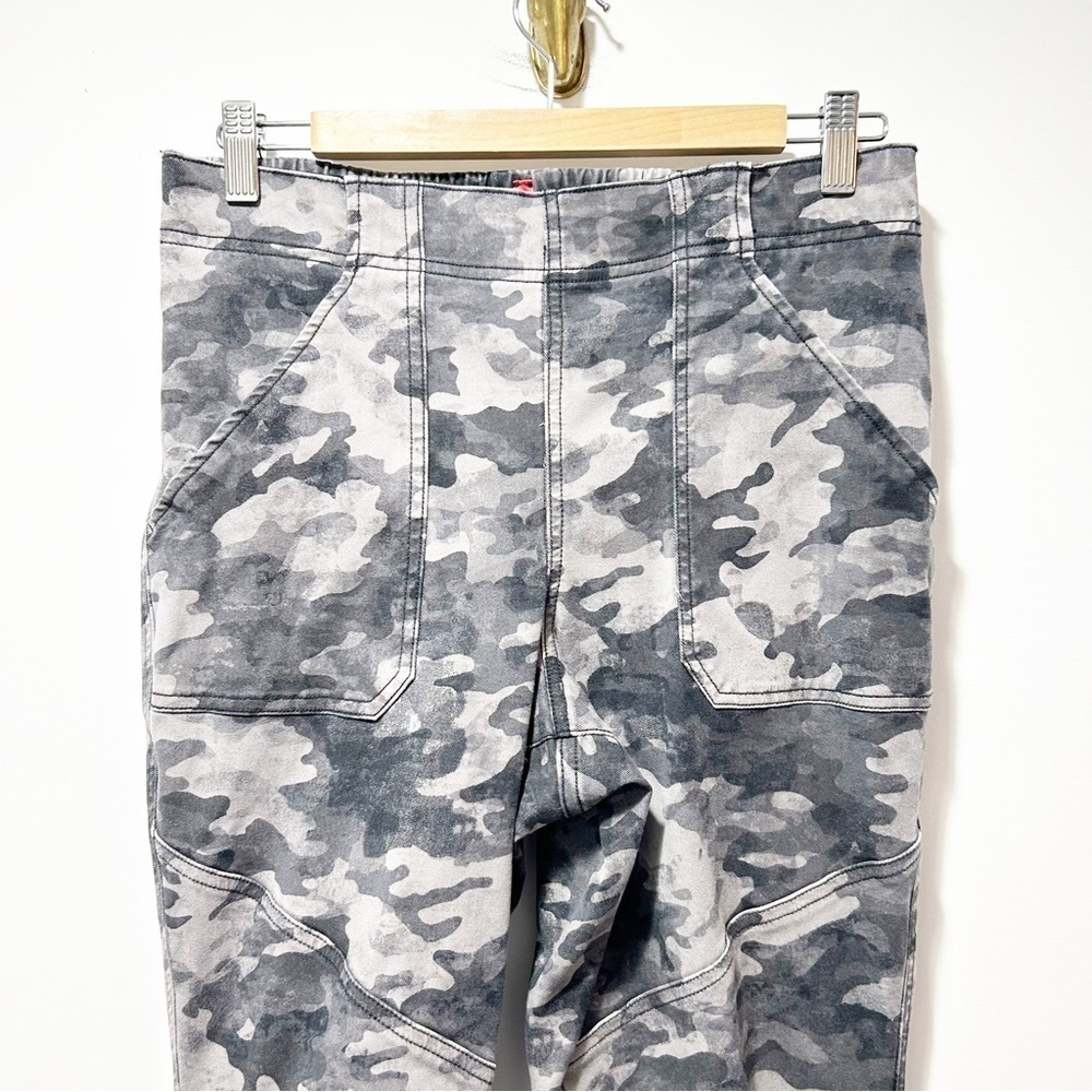 🌷Sale* Spanx Stretch Twill Cargo Jogger Pants Size Large Camouflage Camo Ankle - Picture 5 of 12